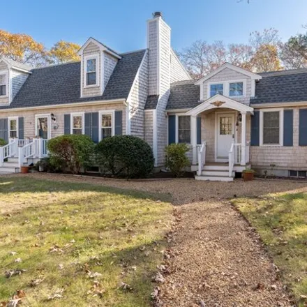 Buy this 5 bed house on 10 Farm Way in Edgartown, MA 02557