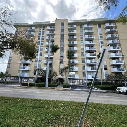 Buy this 1 bed condo on 2000 Northeast 135th Street in Keystone Islands, North Miami