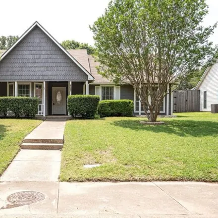 Rent this 3 bed house on 4120 Cedarview Road in Dallas, TX 75287