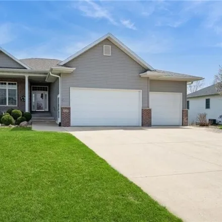 Buy this 4 bed house on 402 Prairie View Drive in Fairfax, IA 52228