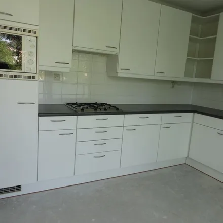 Rent this 3 bed apartment on Kasteeltoren in Kronenburgplantsoen, 3401 BM IJsselstein