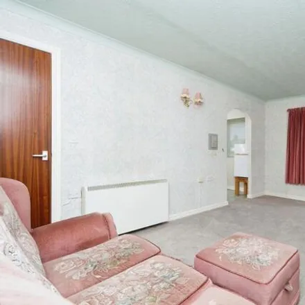 Image 2 - Gloddaeth Avenue, Llandudno, LL30 2AN, United Kingdom - Apartment for sale