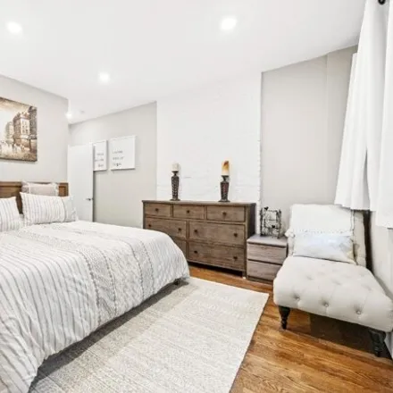 Image 7 - 207 East 21st Street, New York, NY 10010, USA - Apartment for sale