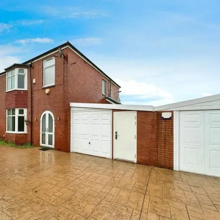 Rent this 5 bed house on Best-one in Orient Road, Eccles