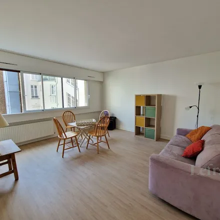 Rent this 2 bed apartment on 27 Rue Péclet in 75015 Paris, France