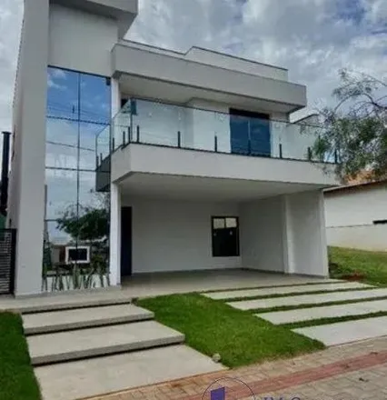 Buy this 3 bed house on Rua Benedicto Ignácio Alves in Lon Rita, Londrina - PR