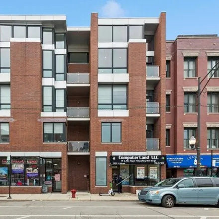 Buy this 3 bed condo on 2630 North Halsted Street in Chicago, IL 60614