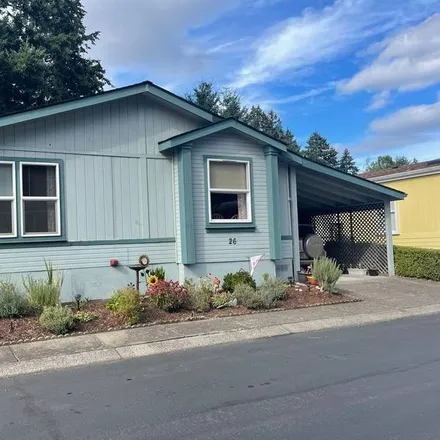 Buy this 3 bed house on Southeast Powell Boulevard in Portland, OR 97236