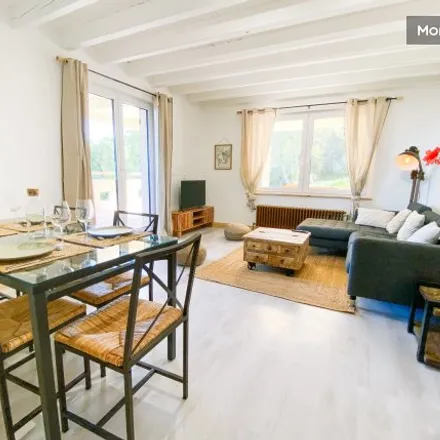 Rent this 2 bed apartment on Seyssinet-Pariset