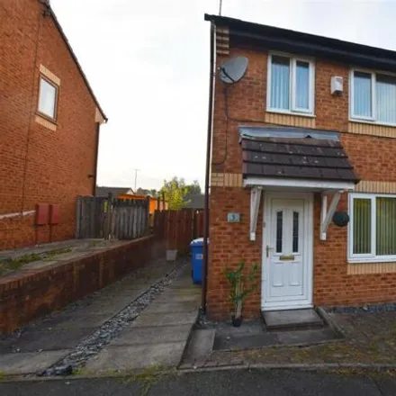 Buy this 3 bed duplex on Winwood Drive in Middleton, M24 2SN