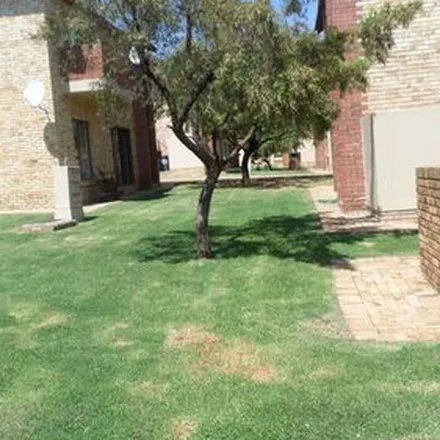 Rent this 2 bed apartment on unnamed road in Kengies Ext 21, Gauteng