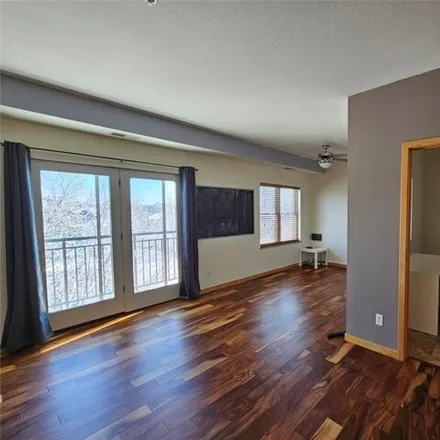 Buy this 1 bed condo on 2935 10th Avenue South in Minneapolis, MN 55407