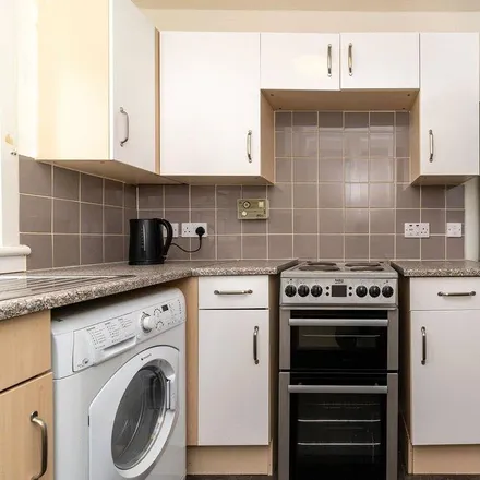 Image 6 - 65 Firrhill Drive, City of Edinburgh, EH13 9ES, United Kingdom - Apartment for rent