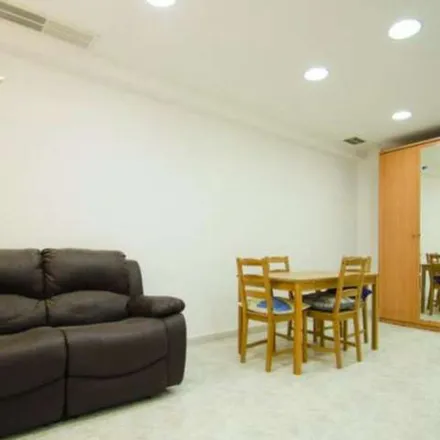 Image 9 - Carrer d'Ercilla, 7, 08041 Barcelona, Spain - Apartment for rent