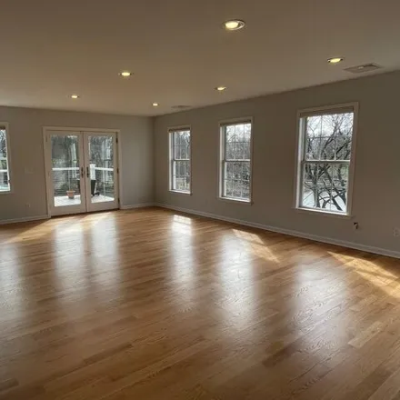 Image 3 - 25 Davenport Avenue, Greenwich, CT 06830, USA - Apartment for rent