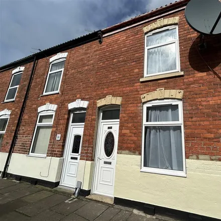Rent this 2 bed townhouse on Byron Street in Old Goole, DN14 6EJ