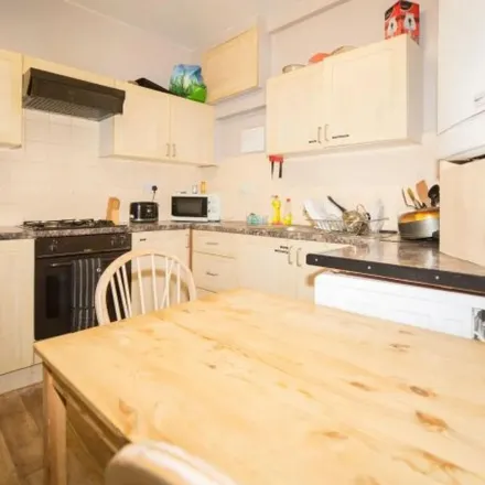 Image 3 - Lyndale Avenue, Childs Hill, London, NW2 2QB, United Kingdom - Apartment for rent