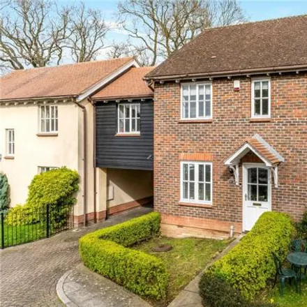 Image 1 - Tempest Mead, North Weald Bassett, CM16 6DY, United Kingdom - Townhouse for sale