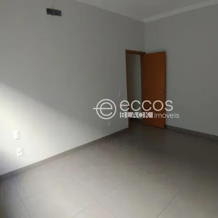 Buy this 3 bed house on Avenida Anna Cardoso de Miranda in Jardim Inconfidência, Uberlândia - MG