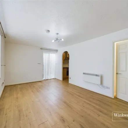 Image 4 - Ruthin Close, The Hyde, London, NW9 7RY, United Kingdom - Apartment for rent
