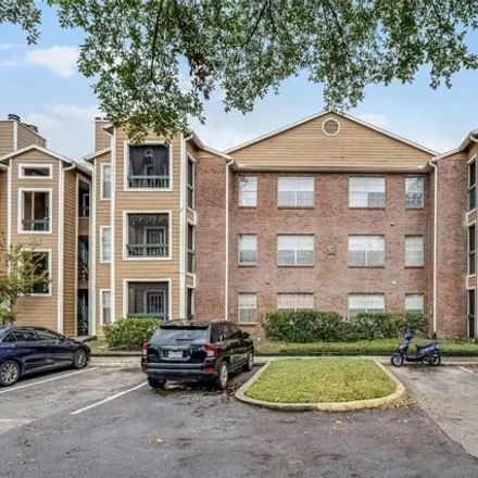 Buy this 2 bed condo on 5539 Lizshire Lane in Orlando, FL 32822