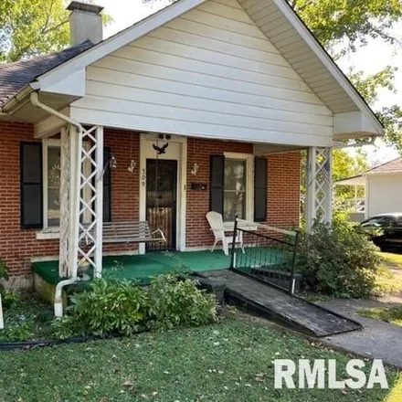 Buy this 2 bed house on 309 West 12th Street in Johnston City, Williamson County