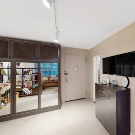 Image 5 - 440-448 Neptune Avenue, New York, NY 11235, USA - Apartment for sale