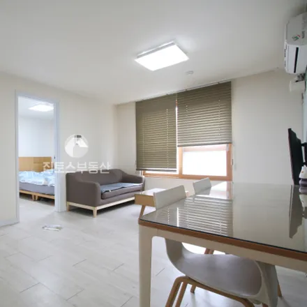 Rent this 1 bed apartment on 서울특별시 강남구 역삼동 743-11
