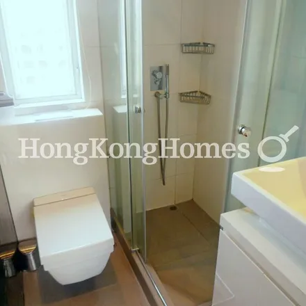 Image 5 - China, Hong Kong, Hong Kong Island, Happy Valley, King Kwong Street 40, Kam Kwong Mansion - Apartment for rent