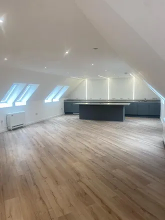 Rent this 3 bed apartment on 204 Hunter Street in Glasgow, G4 0UP