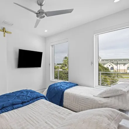 Image 7 - Longboat Key, FL, 34228 - House for rent