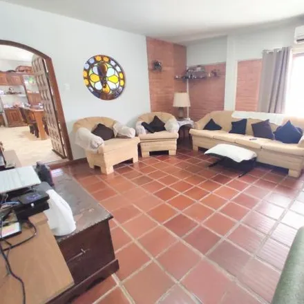 Buy this 3 bed house on Rua Rio de Janeiro 225 in Czerniewicz, Jaraguá do Sul - SC