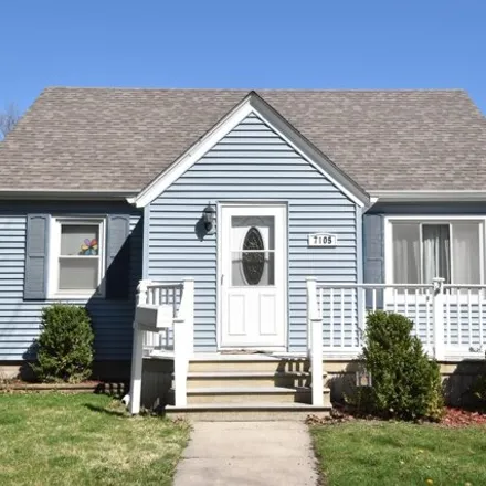 Buy this 3 bed house on 4081 71st Street in Kenosha, WI 53142