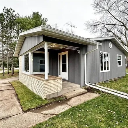 Image 3 - 456 Dodge Street, Stanley, WI 54768, USA - House for sale