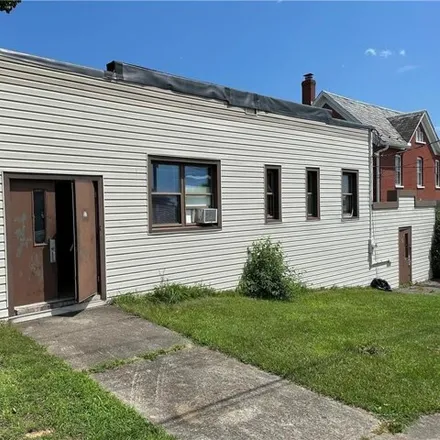 Buy this studio house on 553 Division Street in Uttsville, Bangor