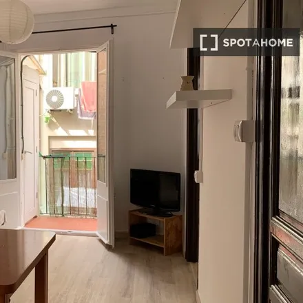 Image 2 - turris, Travessera de Gràcia, 08012 Barcelona, Spain - Apartment for rent