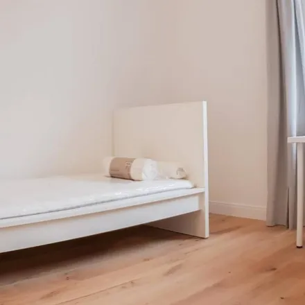 Rent this 6 bed room on Schulstraße 20 in 13347 Berlin, Germany