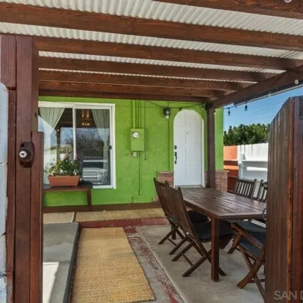 Image 2 - 420 West 16th Street, National City, CA 91950, USA - House for sale
