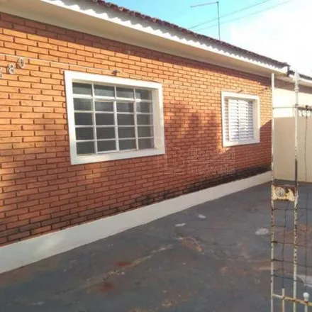 Buy this 2 bed house on Avenida Raimundo de Paula e Silva in Jardim Brasília, Araraquara - SP