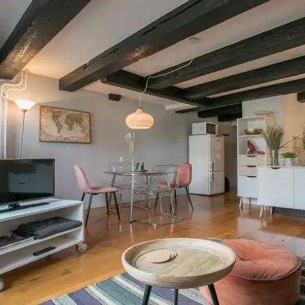 Rent this 1 bed apartment on Singel