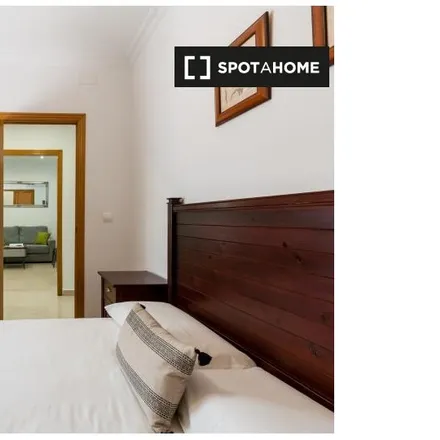 Image 18 - Mapfre, Calle Esperanza de Triana, 55, 41010 Seville, Spain - Apartment for rent