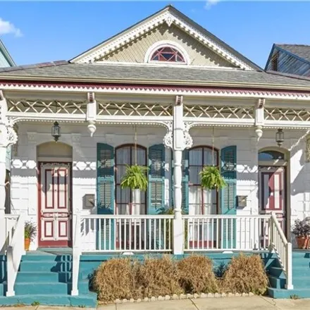 Image 1 - 2023 North Rampart Street, Faubourg Marigny, New Orleans, LA 70117, USA - House for sale