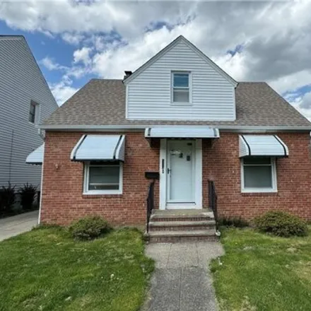 Buy this 3 bed house on 13315 Grannis Road in Garfield Heights, OH 44125