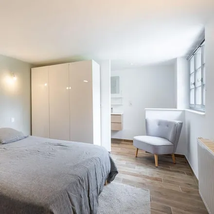 Rent this 5 bed house on 69370 Saint-Didier-au-Mont-d'Or