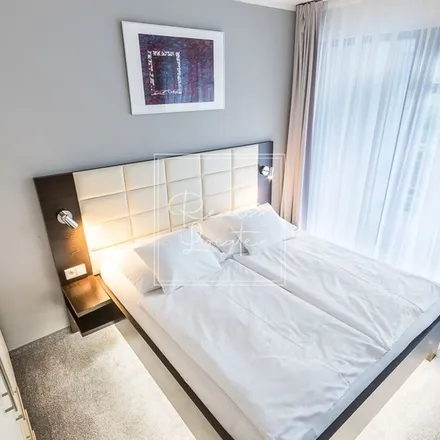 Rent this 2 bed apartment on Pomník padlým policistům a hasičům in Horská, 128 00 Prague
