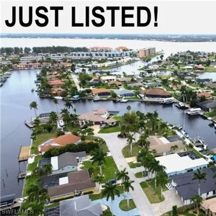 Buy this 3 bed house on 1709 Se 44th St in Cape Coral, Florida