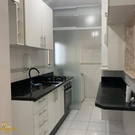 Buy this 3 bed apartment on Rua Maestro Júlio Enerston de Oliveira in Shangai, Mogi das Cruzes - SP
