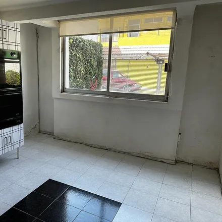 Rent this 3 bed house on Calle Viena in 53100 Tlalnepantla, MEX