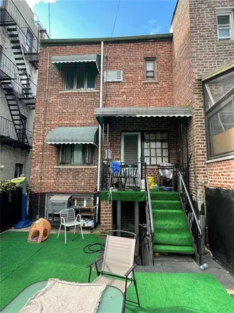 Image 7 - 6405 16th Avenue, New York, NY 11204, USA - Townhouse for sale
