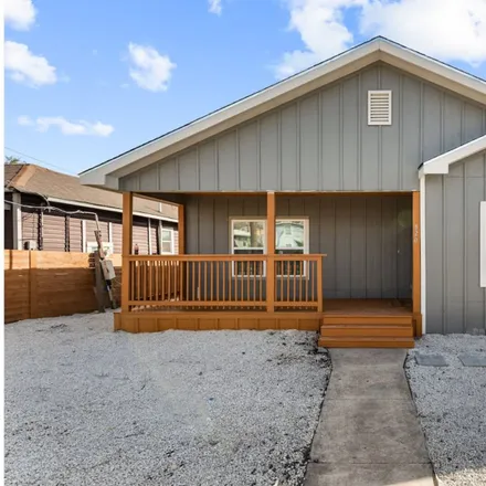 Rent this 4 bed house on 117 Utah Street in San Antonio, TX 78210